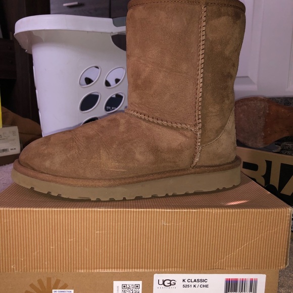 UGG boots - Picture 2 of 2